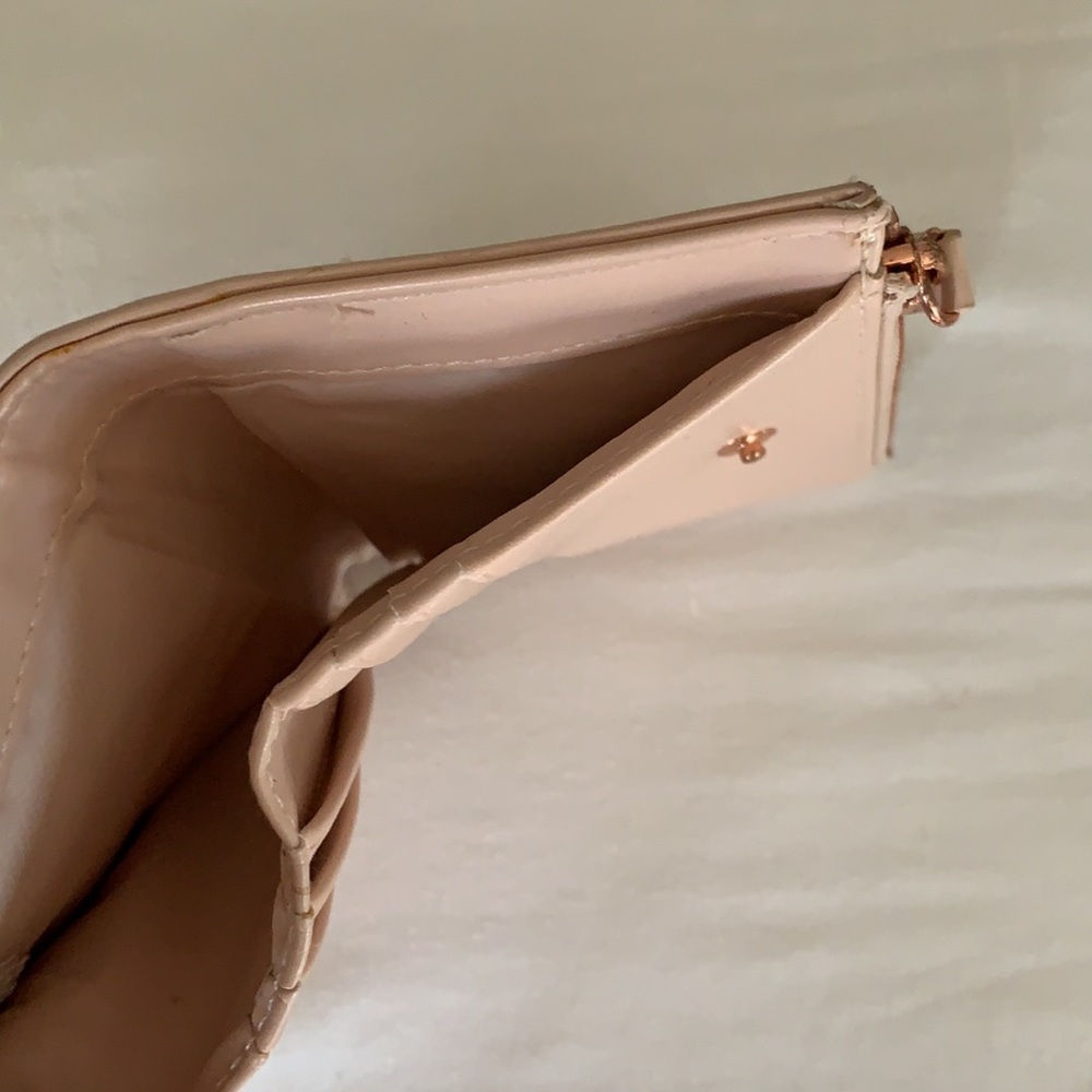 H&M Wallet - Picture 4 of 4